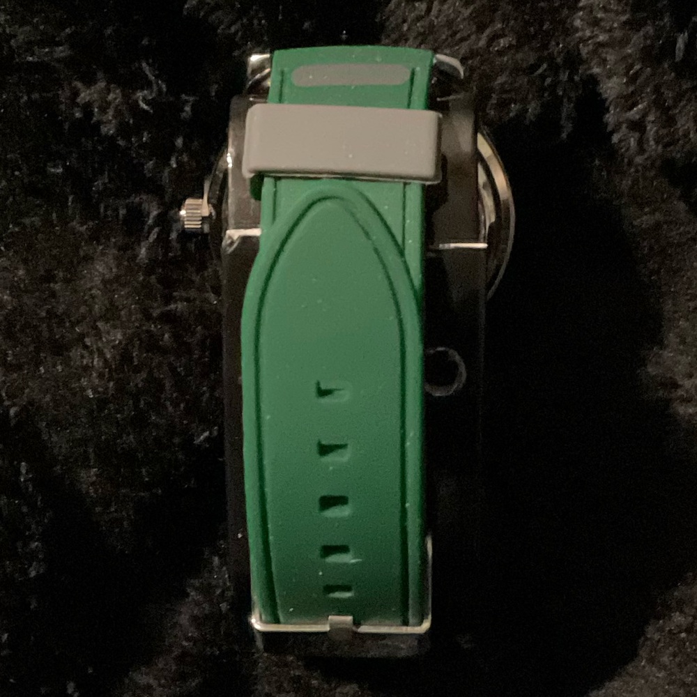 🍎 HARRY POTTER SLYTHERIN WATCH NEW IN BOX RARE - Picture 6 of 9